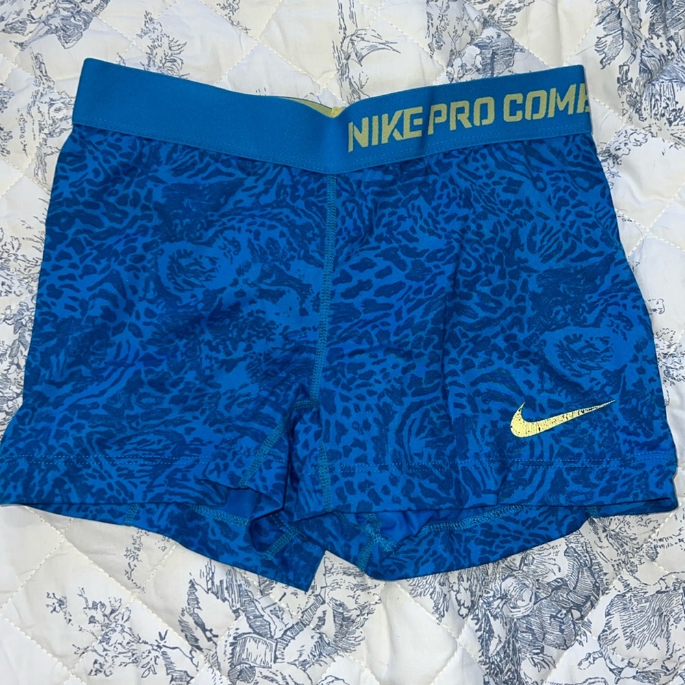 Nike Pro Combat size small dry fit blue compression shorts